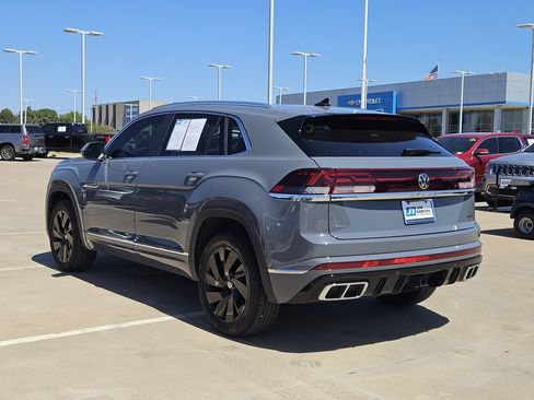Used 2024 Volkswagen Atlas Cross Sport SEL R-Line AWD/4WD image 5