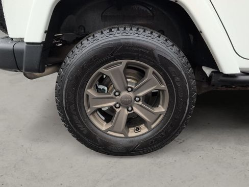 Used 2018 Jeep Wrangler Unlimited Sport image 10