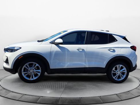 Used 2023 Buick Encore GX Preferred w/ Cold Weather Comfort Package FWD image 4