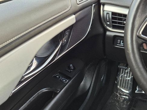 Used 2015 Cadillac ATS Luxury w/ Safety and Security Package image 28