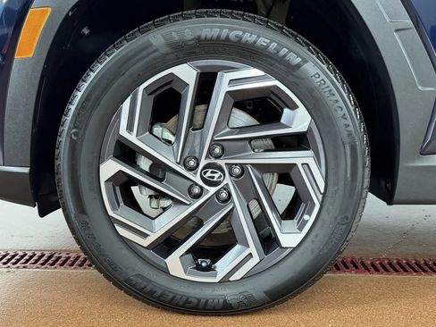Used 2025 Hyundai Tucson Limited AWD/4WD image 8