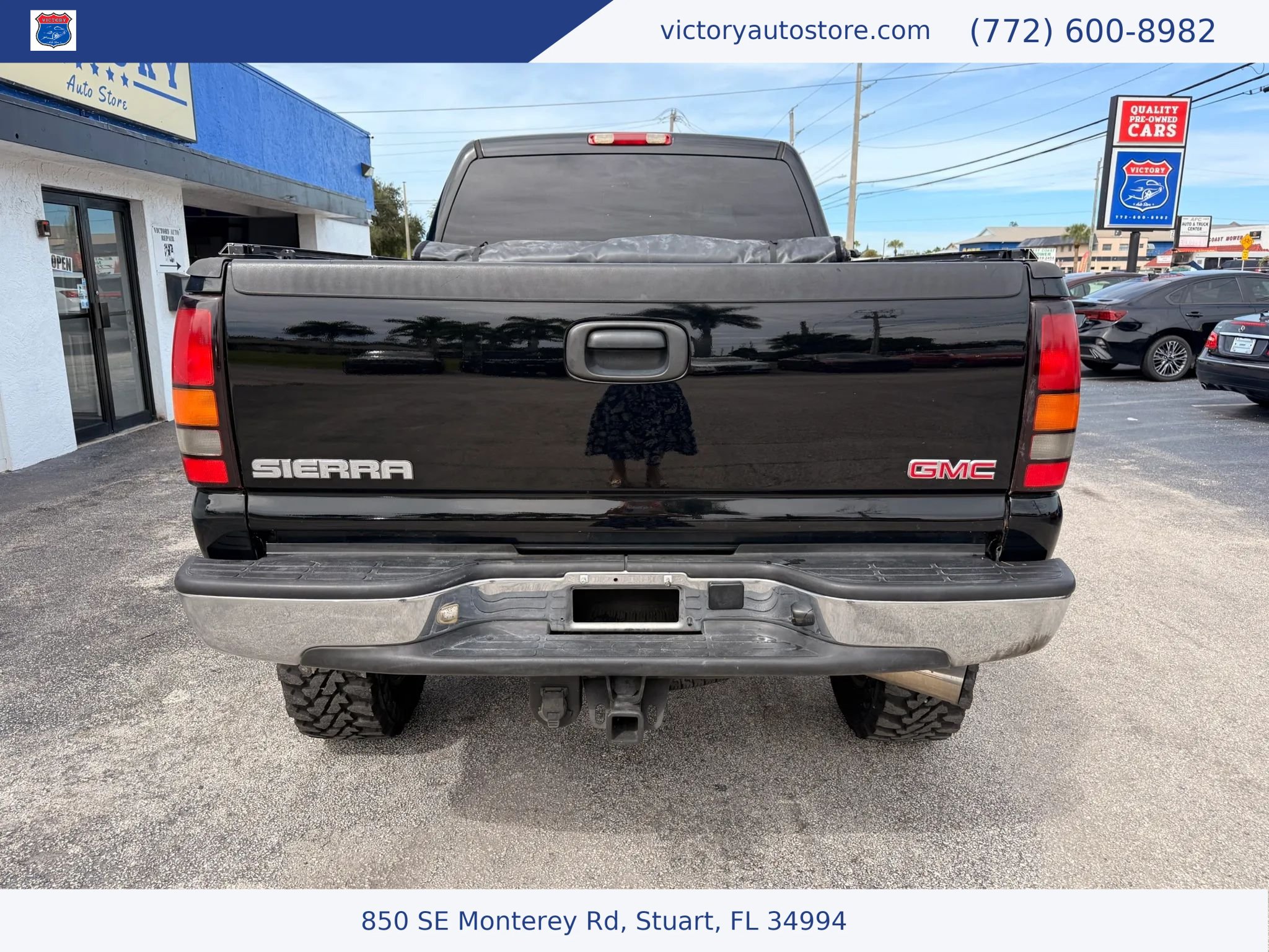 Used 2006 GMC Sierra 2500 SLE w/ Heavy-Duty Power Package AWD/4WD image 17