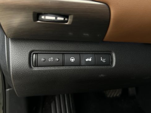 Used 2024 Nissan Pathfinder Platinum image 22