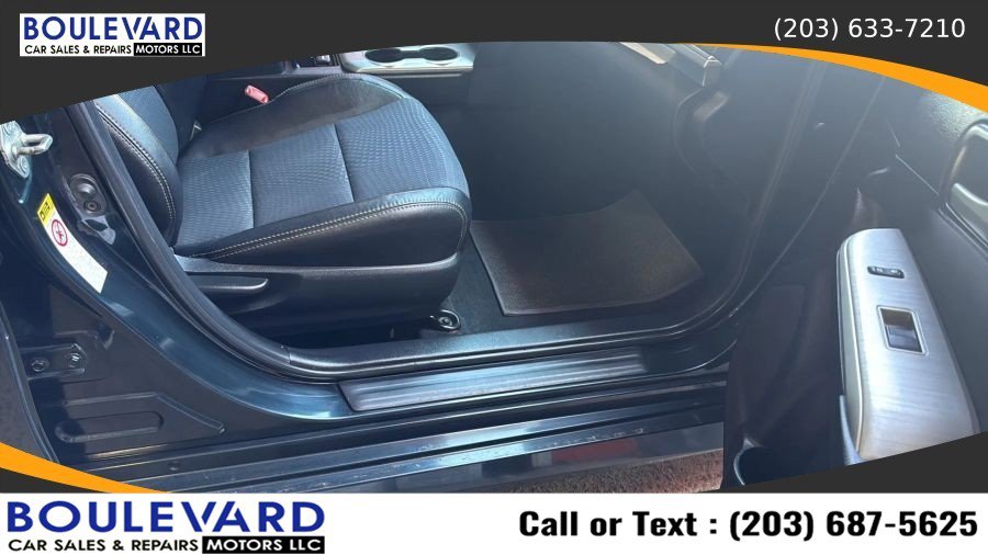 Used 2012 Toyota Camry SE FWD image 29