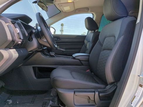 Used 2024 Nissan Pathfinder S FWD image 21
