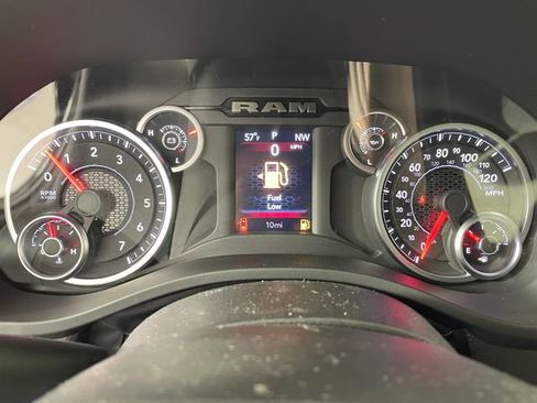 New 2026 RAM 1500 Express AWD/4WD image 3