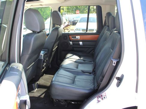 Used 2014 Land Rover LR4 HSE image 18