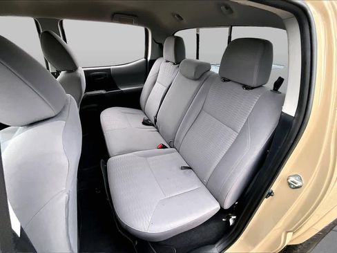 Used 2019 Toyota Tacoma SR5 RWD image 19