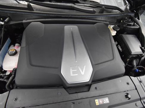 Used 2024 Kia EV6 Light image 16