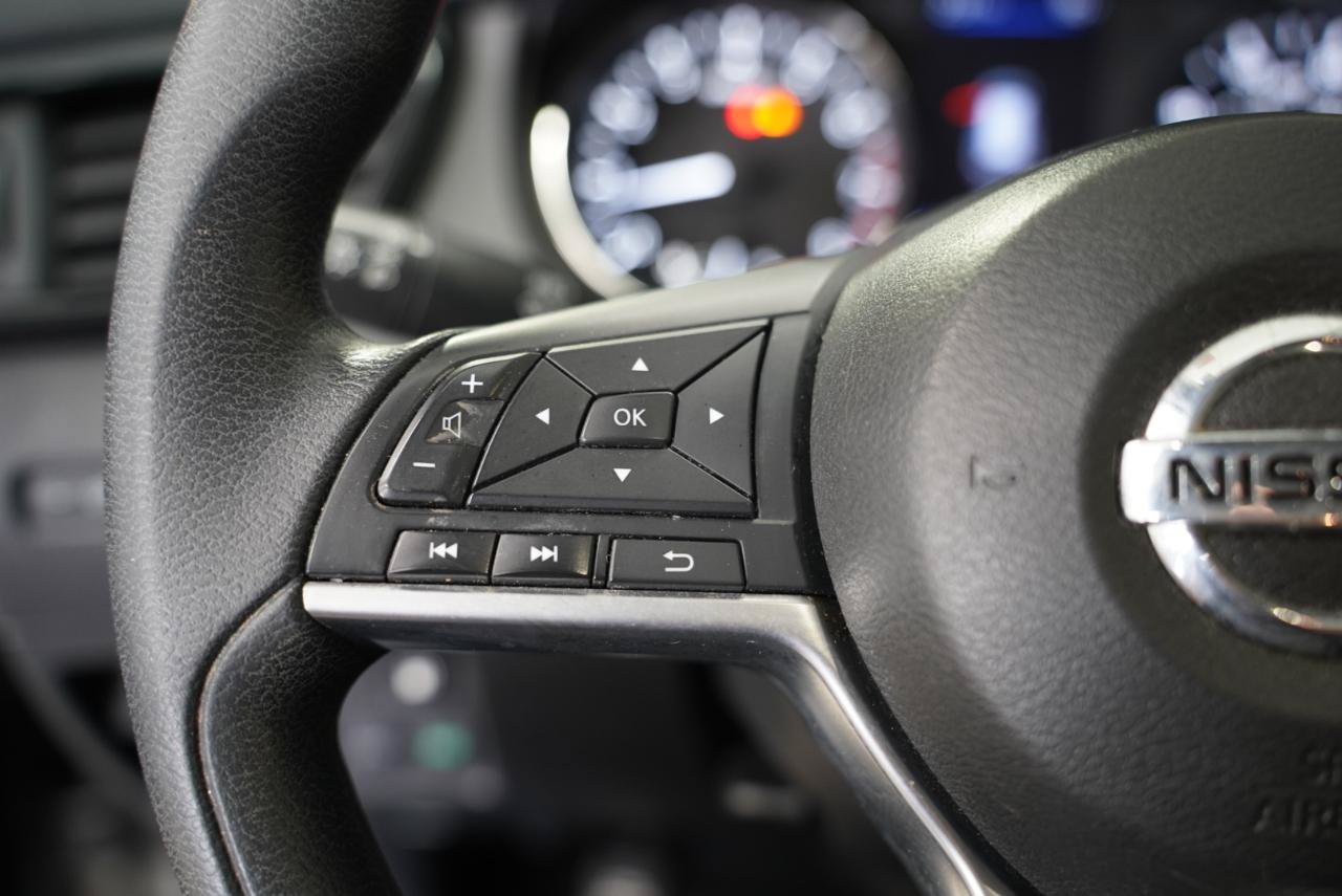 Used 2018 Nissan Rogue S AWD/4WD image 13
