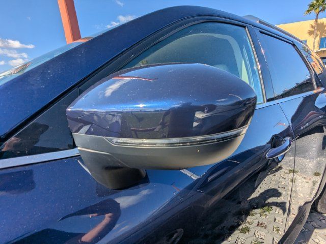 Used 2022 Nissan Pathfinder SL AWD/4WD image 8