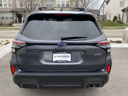 Used 2025 Subaru Forester Limited image 5