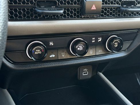 Used 2023 Honda HR-V LX image 22