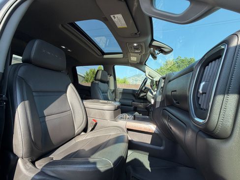 Used 2021 GMC Sierra 1500 Denali w/ Denali Ultimate Package AWD/4WD image 16