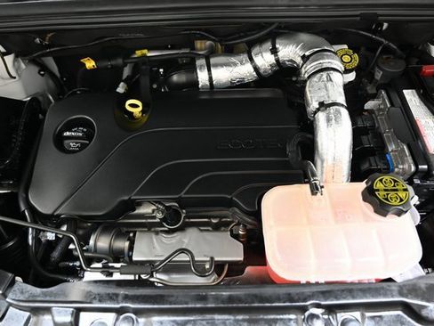 Used 2022 Chevrolet Trax LT w/ Driver Confidence Package image 27