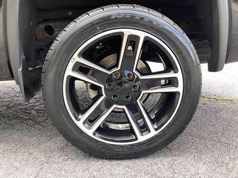 Used 2019 GMC Sierra 1500 SLE w/ Black Pack AWD/4WD image 20
