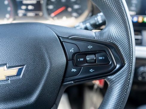 Used 2024 Chevrolet Trax LS FWD image 21