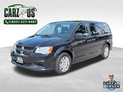 Used 2019 Dodge Grand Caravan SE w/ UConnect Hands-Free Group