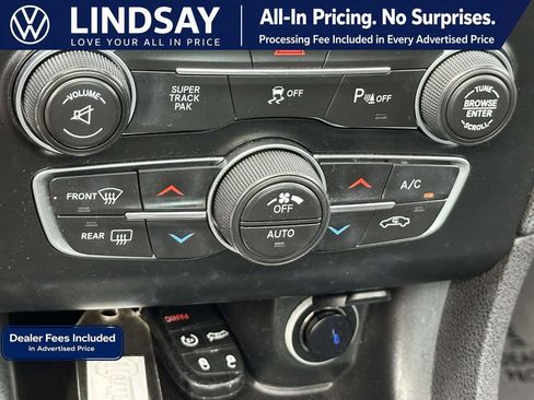 Used 2016 Dodge Charger R/T RWD image 18