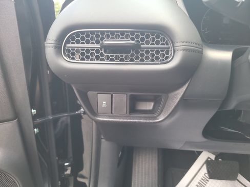 Used 2026 Honda HR-V LX image 16