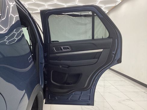 Used 2018 Ford Explorer XLT w/ Equipment Group 201A image 25