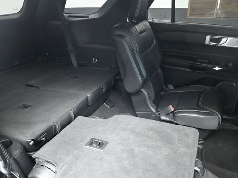 Used 2022 Ford Explorer ST w/ Equipment Group 401A image 29