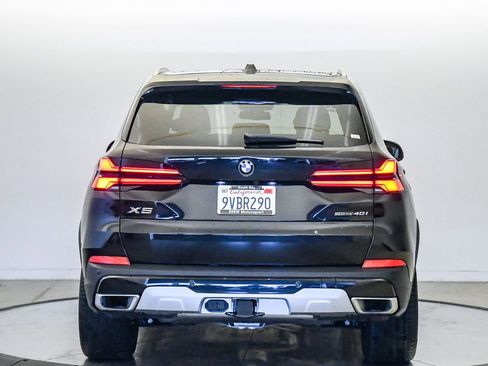 Used 2026 BMW X5 sDrive40i w/ Premium Package image 3