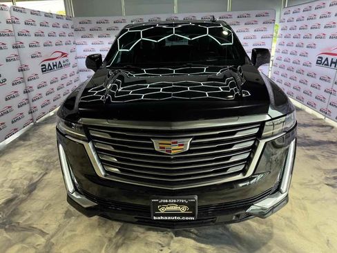 Used 2021 Cadillac Escalade ESV Premium Luxury Platinum AWD/4WD image 4