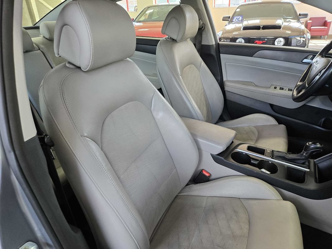 Used 2015 Hyundai Sonata Sport w/ Option Group 03 FWD image 24