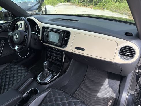 Used 2019 Volkswagen Beetle 2.0T FWD image 27