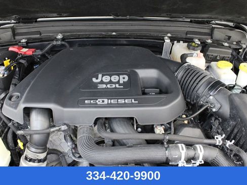 Used 2021 Jeep Wrangler Unlimited Sahara image 30