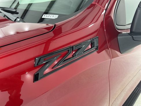 New 2026 Chevrolet Silverado 1500 RST w/ Dark Appearance Package image 30