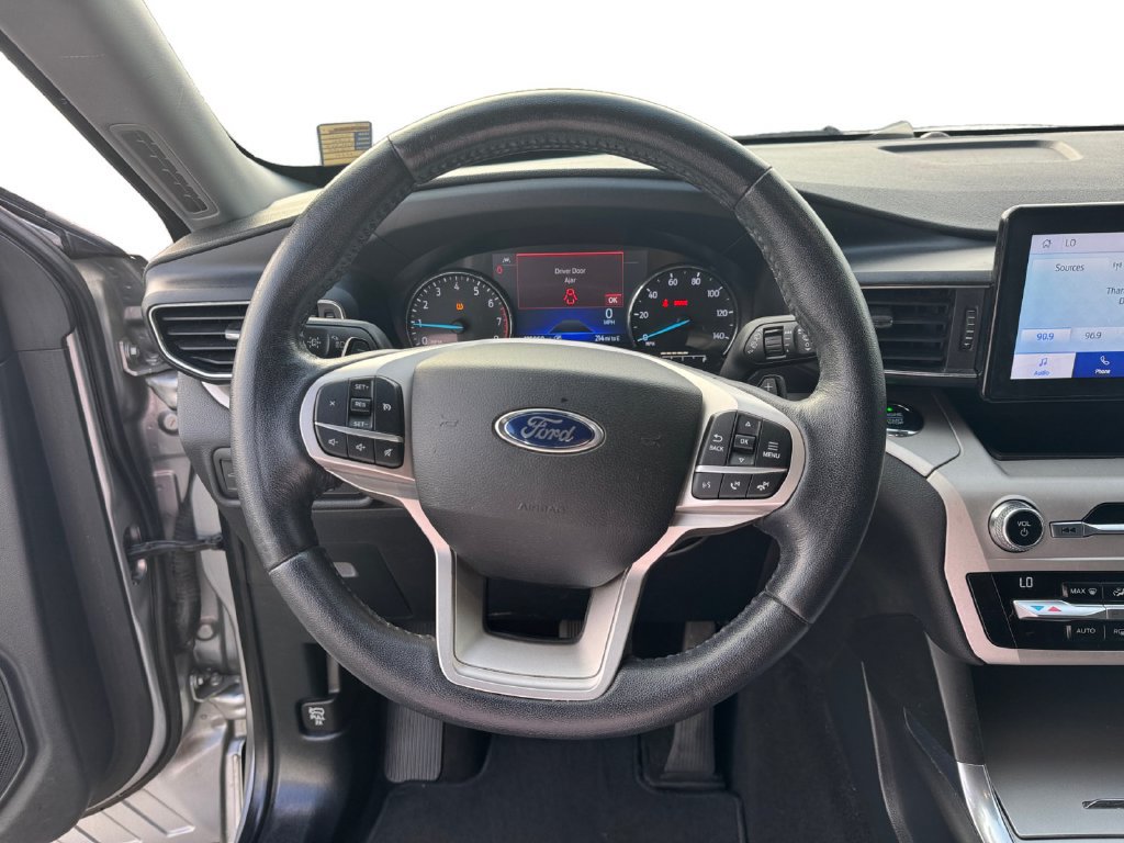Used 2020 Ford Explorer XLT w/ Equipment Group 202A RWD image 14