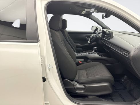 Used 2023 Honda HR-V Sport image 16