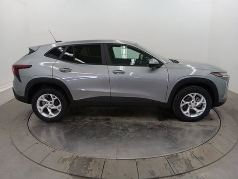 New 2026 Chevrolet Trax LS w/ LS Convenience Package image 24