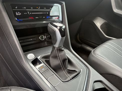 Used 2023 Volkswagen Tiguan SE FWD image 21
