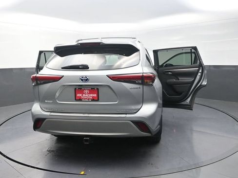 Used 2021 Toyota Highlander Platinum AWD/4WD image 44