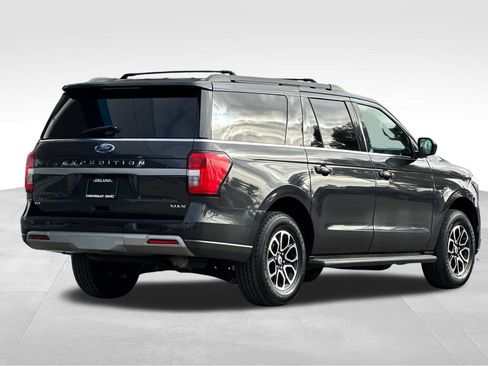 Used 2024 Ford Expedition Max XLT image 5