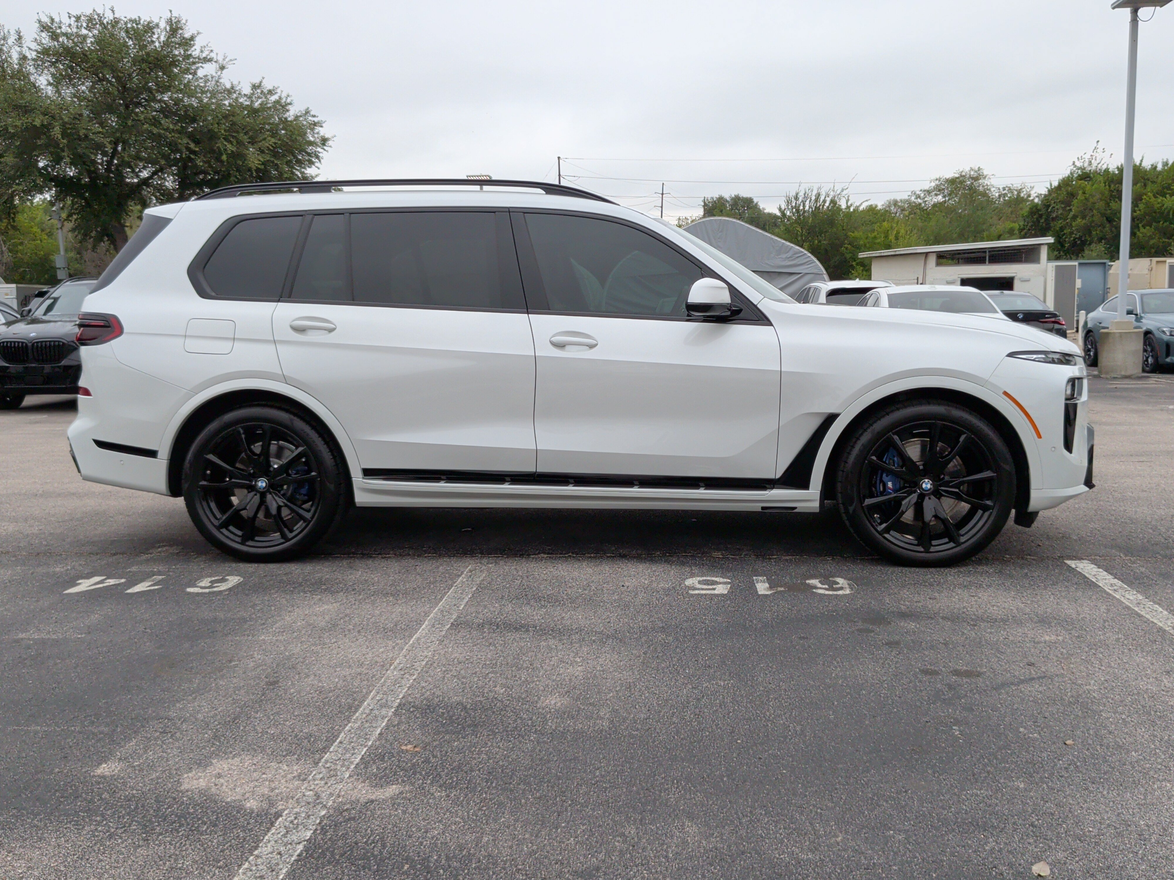 Used 2025 BMW X7 xDrive40i w/ Executive Package AWD/4WD image 6