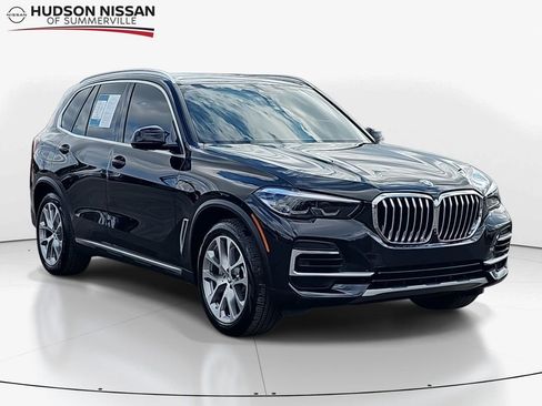 Used 2022 BMW X5 xDrive40i w/ Premium Package image 1