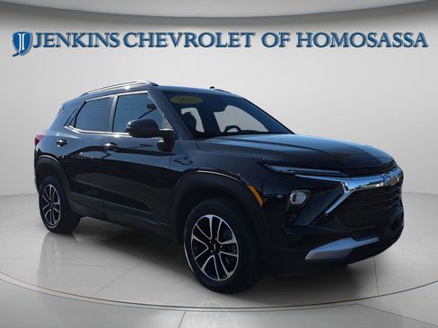 Used 2025 Chevrolet TrailBlazer LT image 1