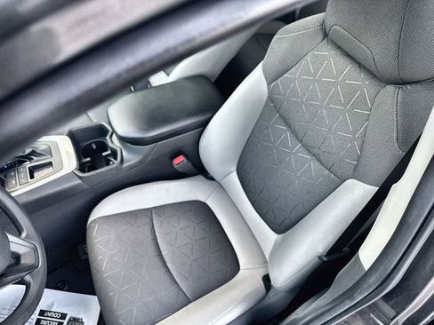 Used 2023 Toyota RAV4 XLE image 20