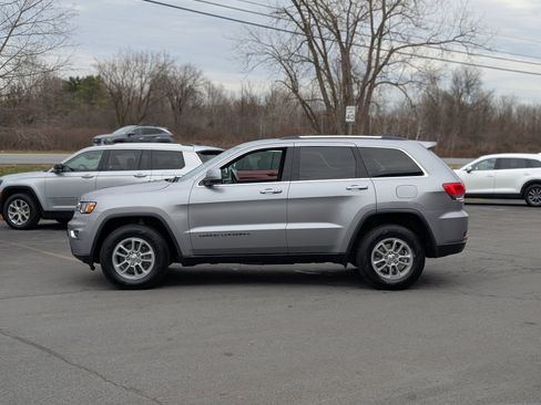 Used 2019 Jeep Grand Cherokee Laredo image 7