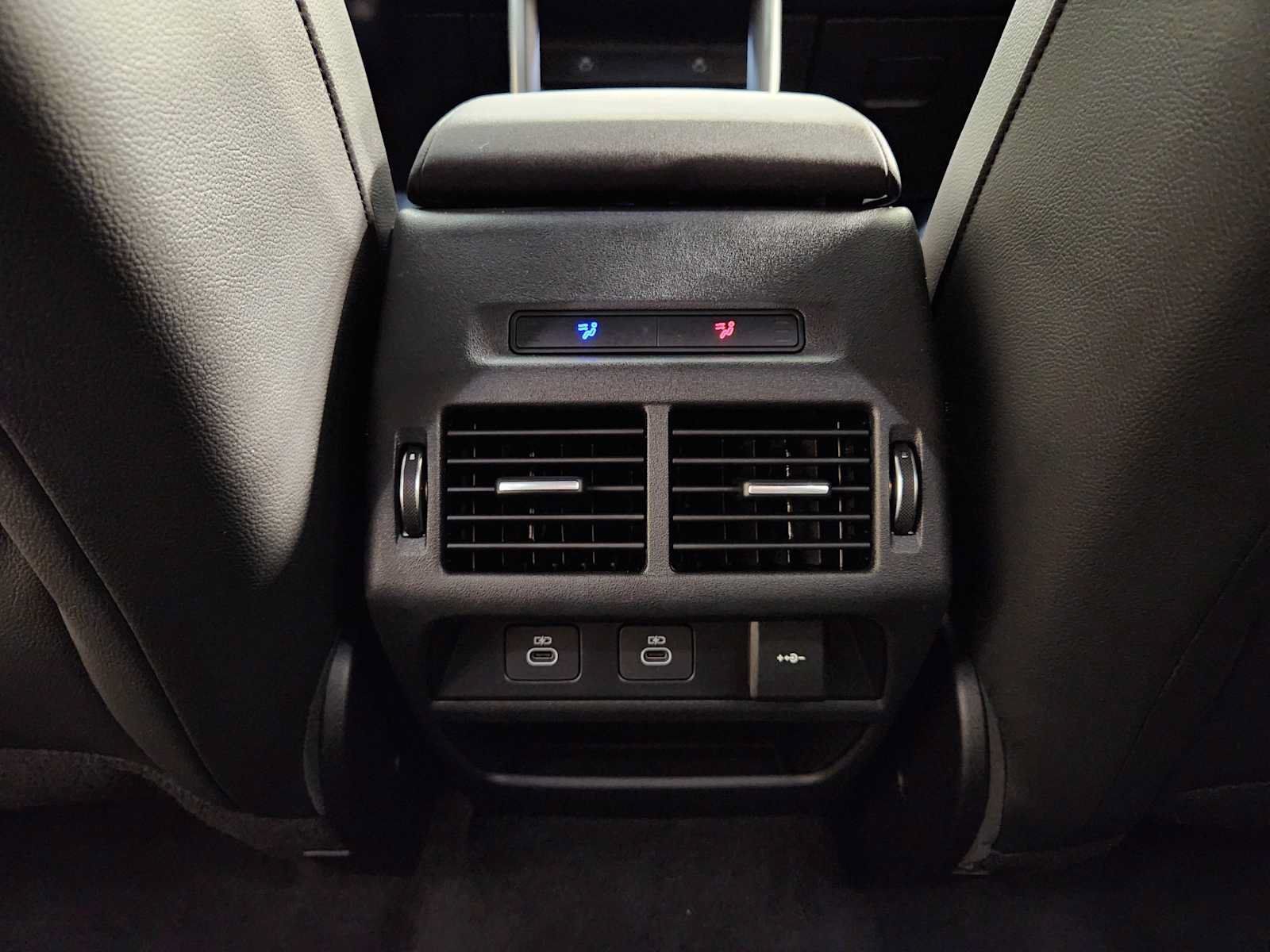Used 2026 Land Rover Discovery Sport Landmark AWD/4WD image 30