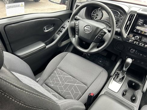 New 2025 Nissan Frontier SV w/ SV Convenience Package image 14