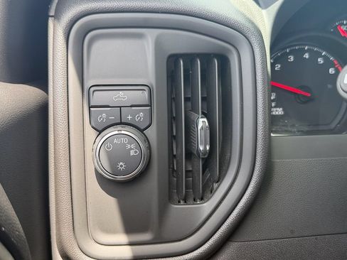 Used 2025 Chevrolet Silverado 1500 Custom RWD image 28