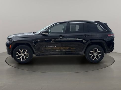 Used 2023 Jeep Grand Cherokee Limited AWD/4WD image 2