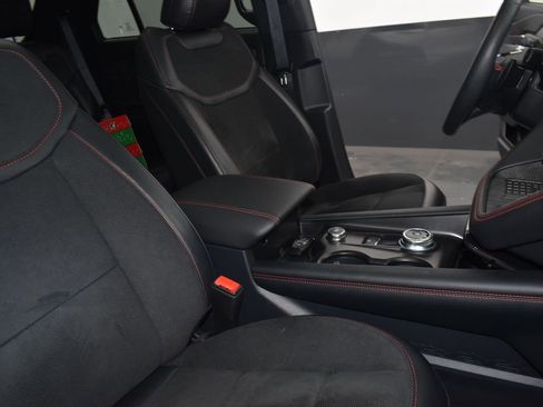 Certified 2025 Ford Explorer ST image 34