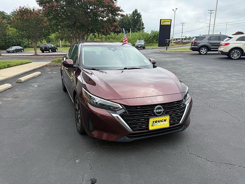 Used 2024 Nissan Sentra SV FWD image 6