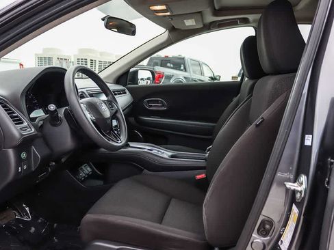 Used 2018 Honda HR-V EX image 17